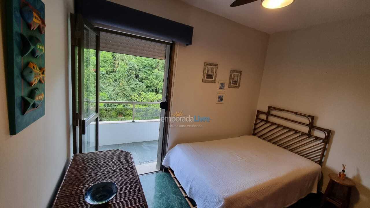 Apartment for vacation rental in Guarujá (Pitangueiras)