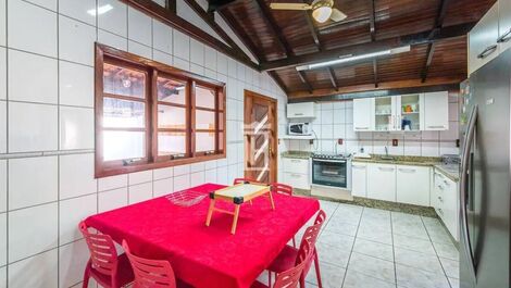 Casa com 4 quartos de Temporada