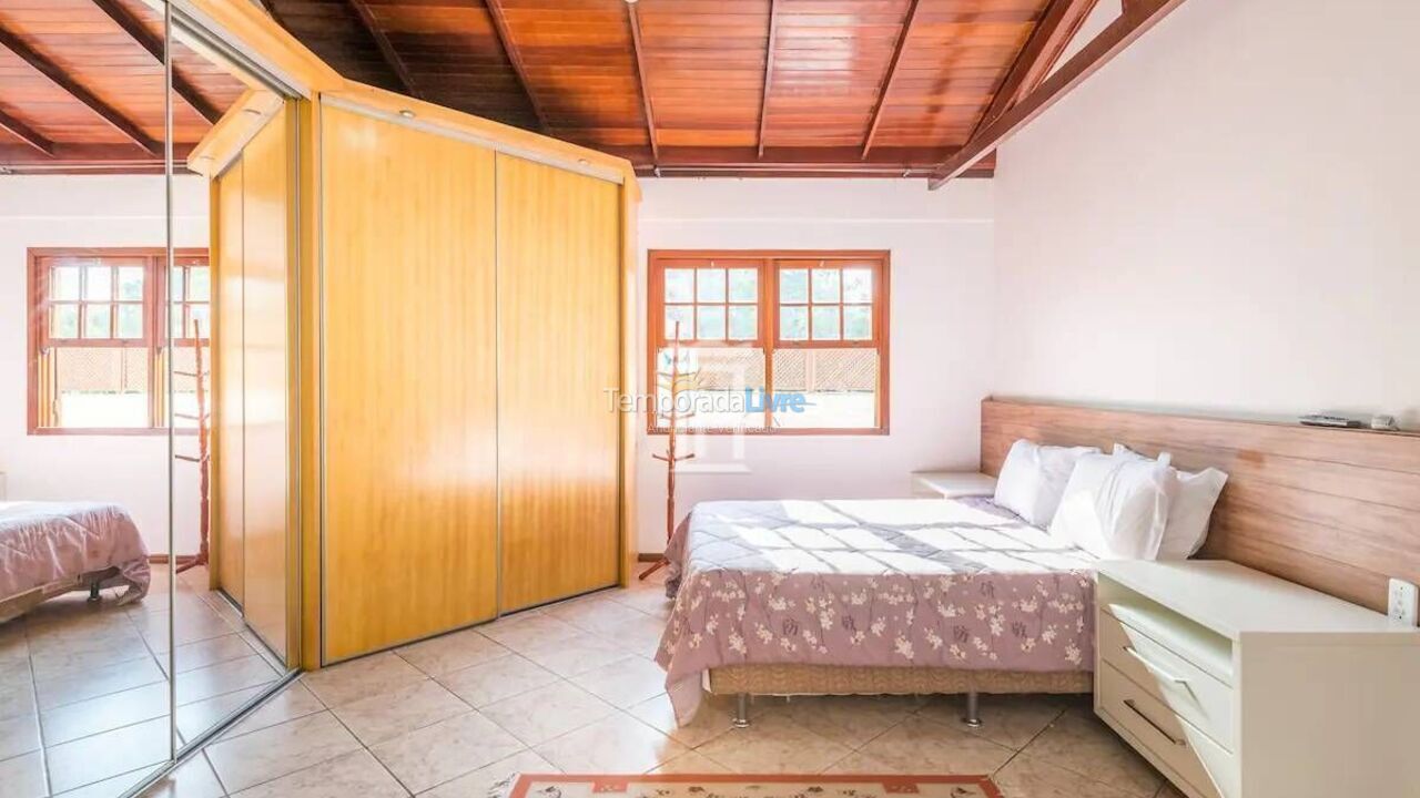 Casa para aluguel de temporada em Florianopolis (Jurerê Internacional)