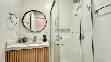 Apartamento nuevo y moderno de 1 dormitorio en Jurere