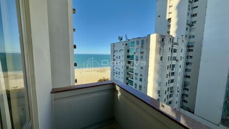 Alquiler por temporada con 3 habitaciones, incluida 1 suite, en el centro de Balneário Camboriú