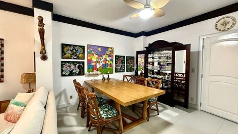 Seasonal rental in the seafront block with 3 bedrooms in Balneário Camboriú