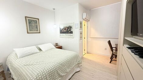 Seasonal rental in the seafront block with 3 bedrooms in Balneário Camboriú