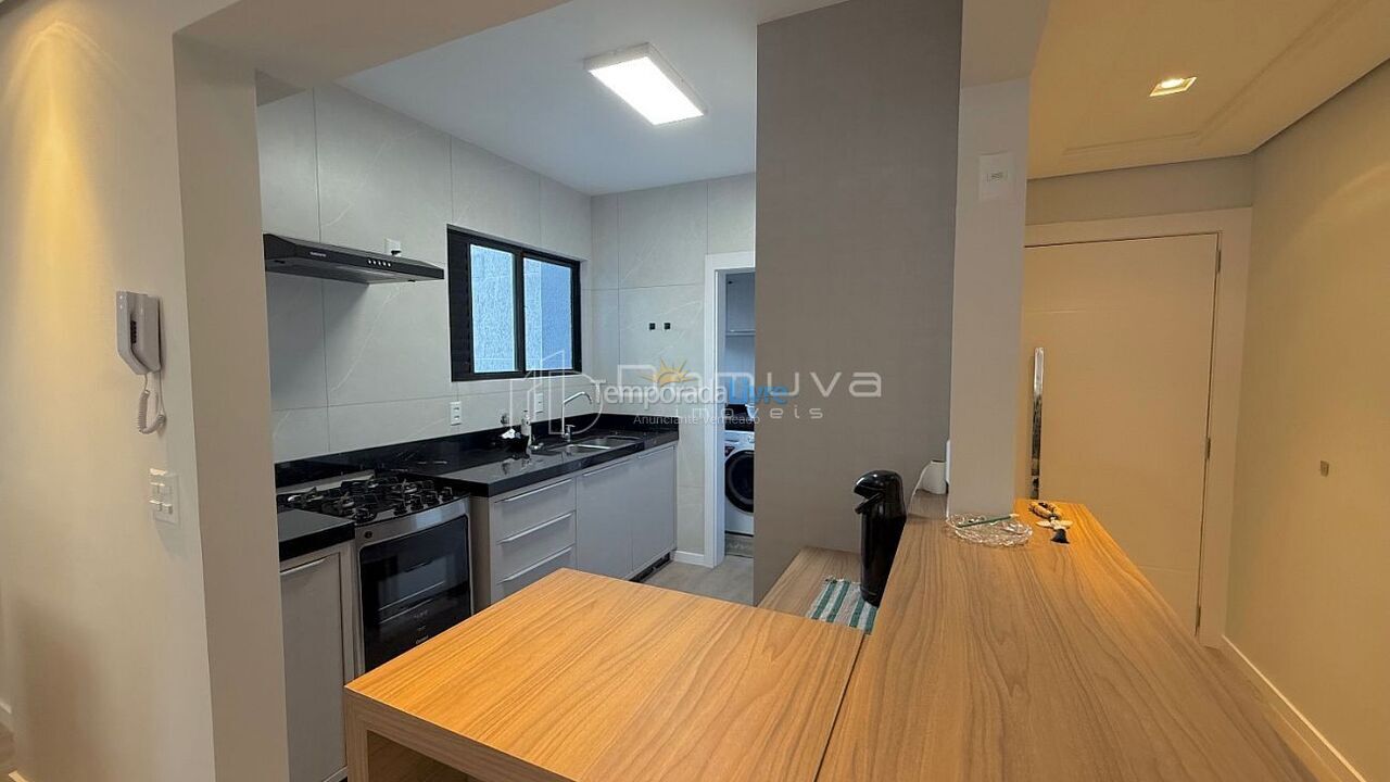 Apartamento para aluguel de temporada em Balneário Camboriú (Praia Central)
