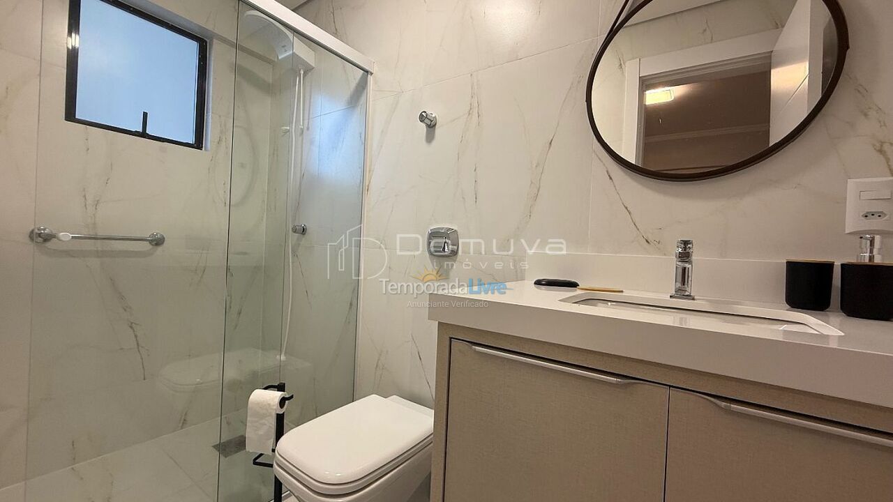 Apartamento para aluguel de temporada em Balneário Camboriú (Praia Central)