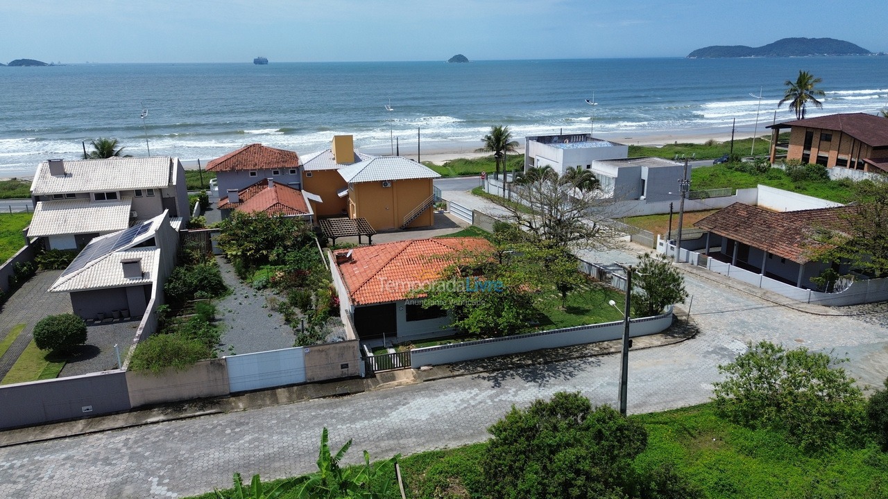Casa para alquiler de vacaciones em São Francisco do Sul (Itaguaçu)