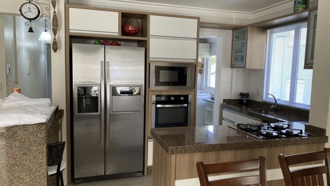 Apto diferenciado, próximo ao mar(80mts), ver fotos