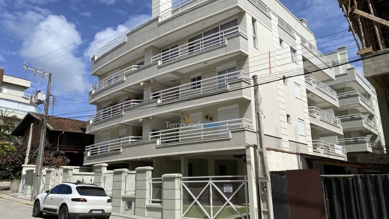 Apartamento para aluguel de temporada em Bombinhas (Praia de Bombas)