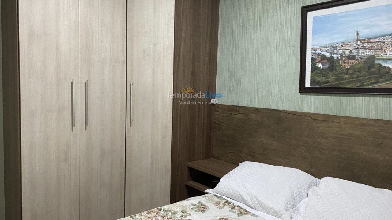 Apartamento para aluguel de temporada em Bombinhas (Praia de Bombas)