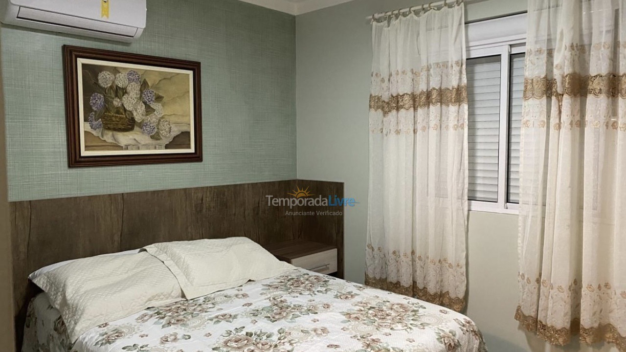 Apartamento para aluguel de temporada em Bombinhas (Praia de Bombas)