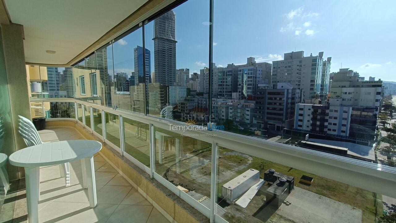 Apartamento para aluguel de temporada em Itapema (Meia Praia)