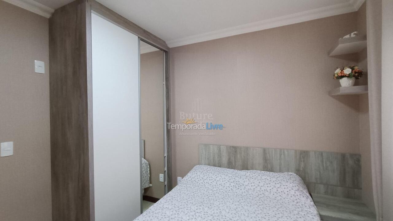 Apartamento para aluguel de temporada em Itapema (Meia Praia)