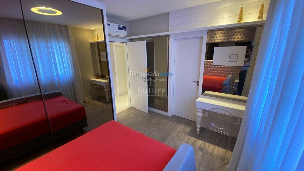 Apartment for vacation rental in Itapema (Meia Praia)