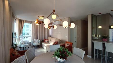 HERMOSO AP QUADRA MAR CON 3 SUITES FINA MOBILIA