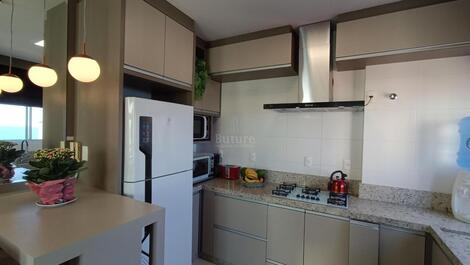 HERMOSO AP QUADRA MAR CON 3 SUITES FINA MOBILIA