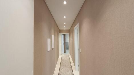 HERMOSO AP QUADRA MAR CON 3 SUITES FINA MOBILIA