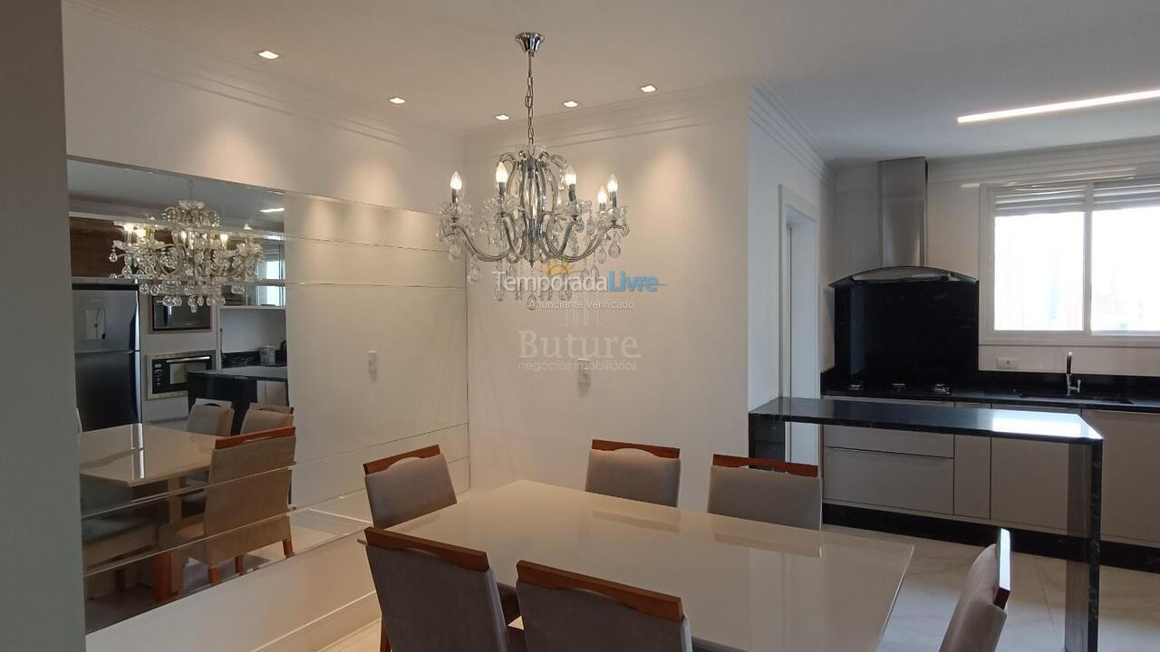 Apartamento para aluguel de temporada em Itapema (Meia Praia)