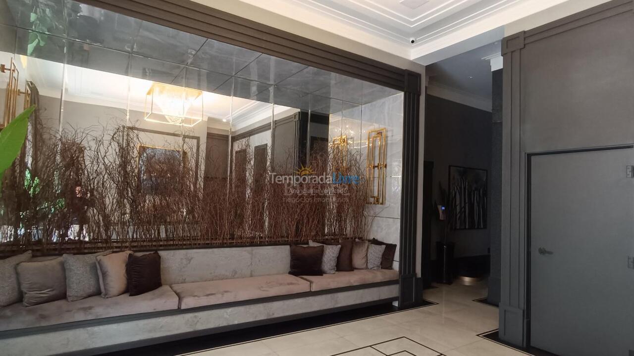 Apartamento para aluguel de temporada em Itapema (Meia Praia)