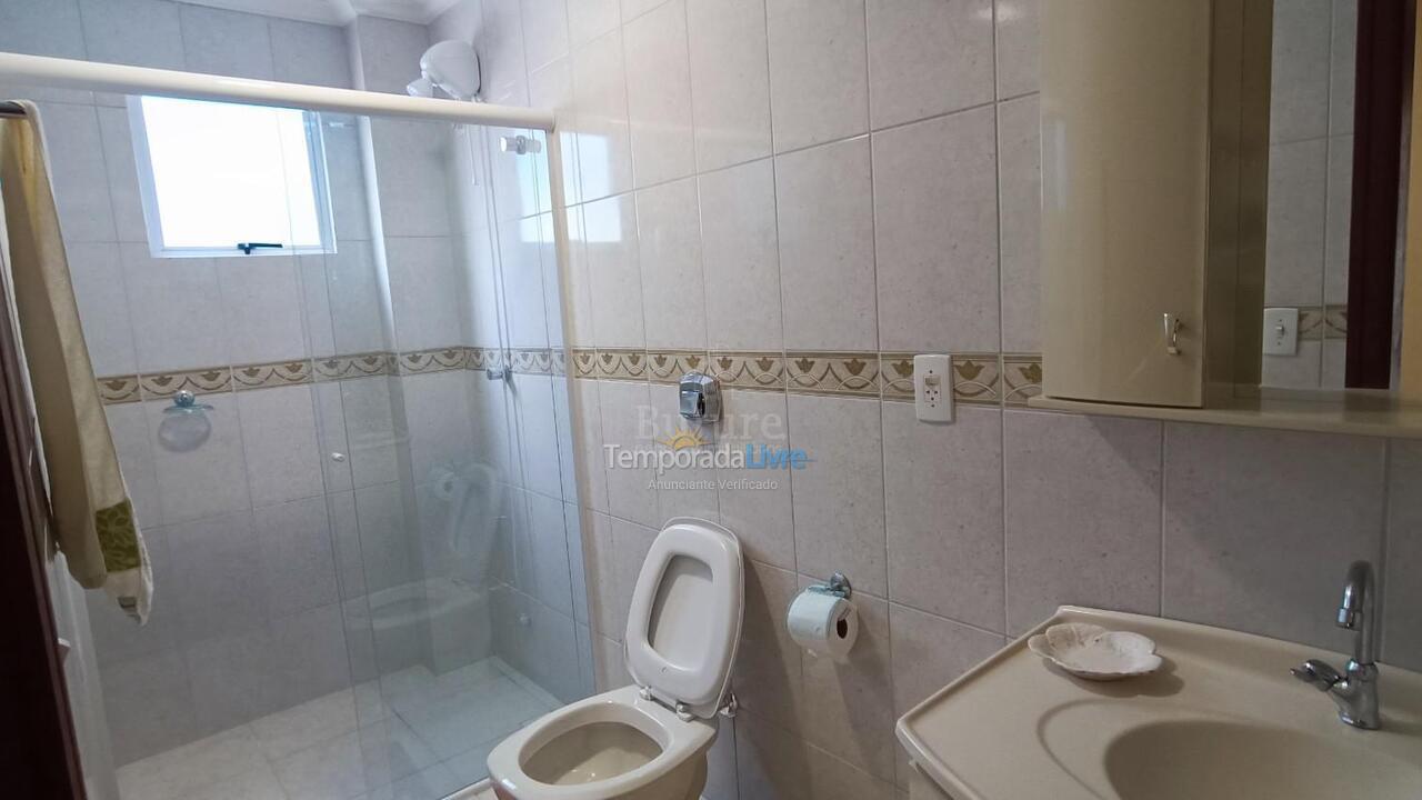 Apartamento para aluguel de temporada em Itapema (Meia Praia)
