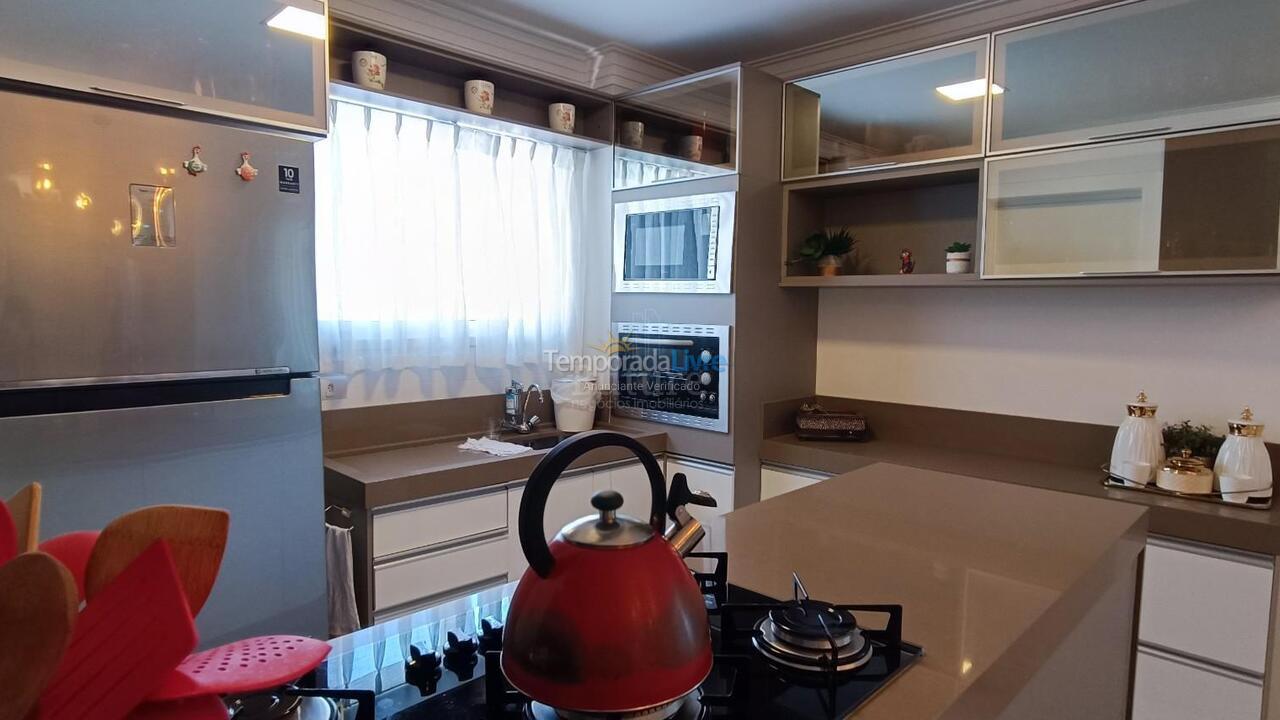 Apartment for vacation rental in Itapema (Meia Praia)