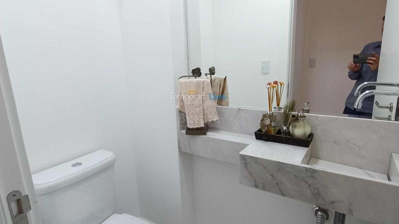 Apartment for vacation rental in Itapema (Meia Praia)