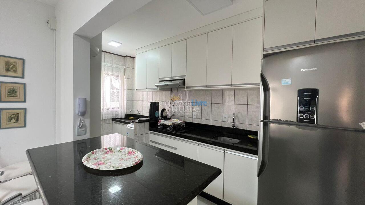 Apartamento para aluguel de temporada em Itapema (Meia Praia)