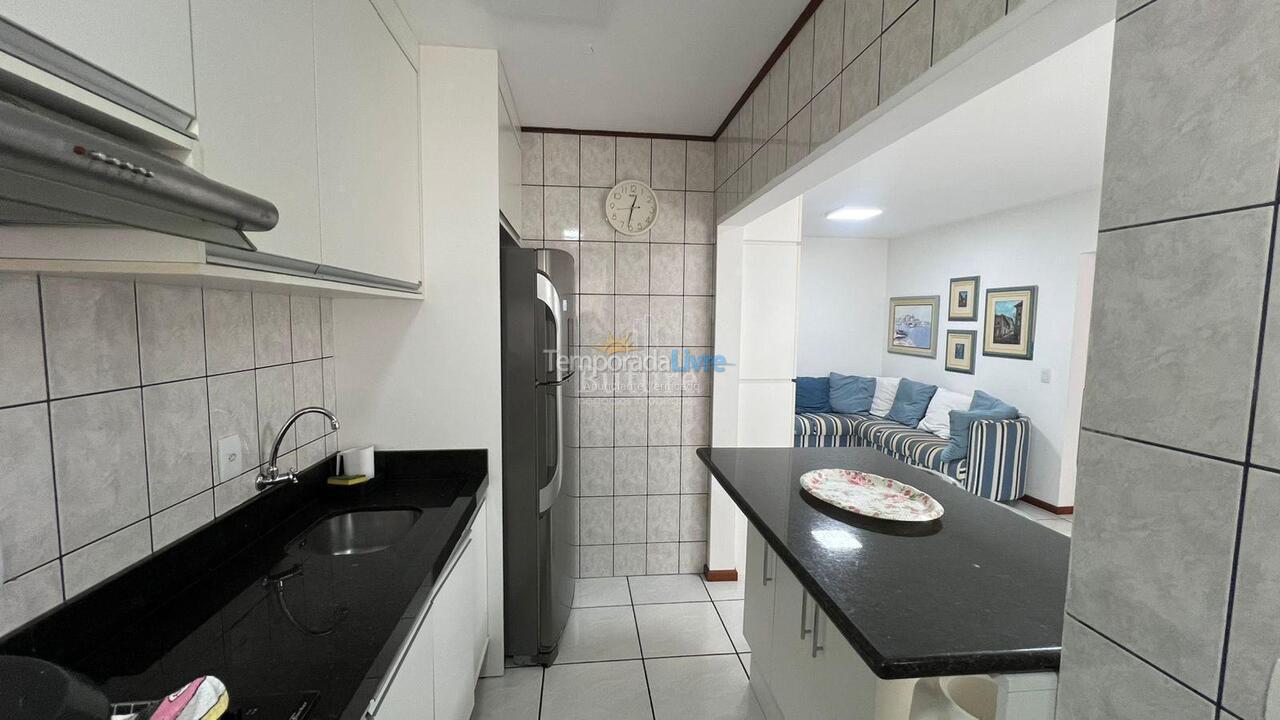 Apartamento para aluguel de temporada em Itapema (Meia Praia)