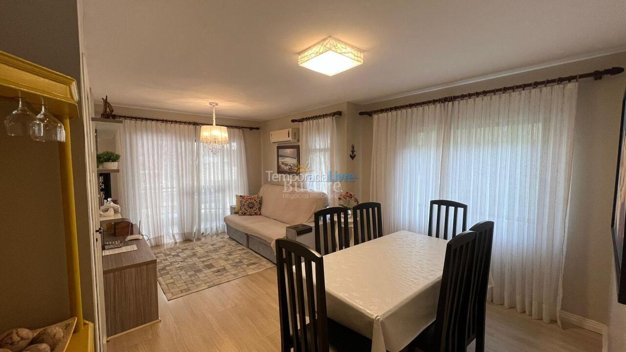 Apartment for vacation rental in Itapema (Meia Praia)