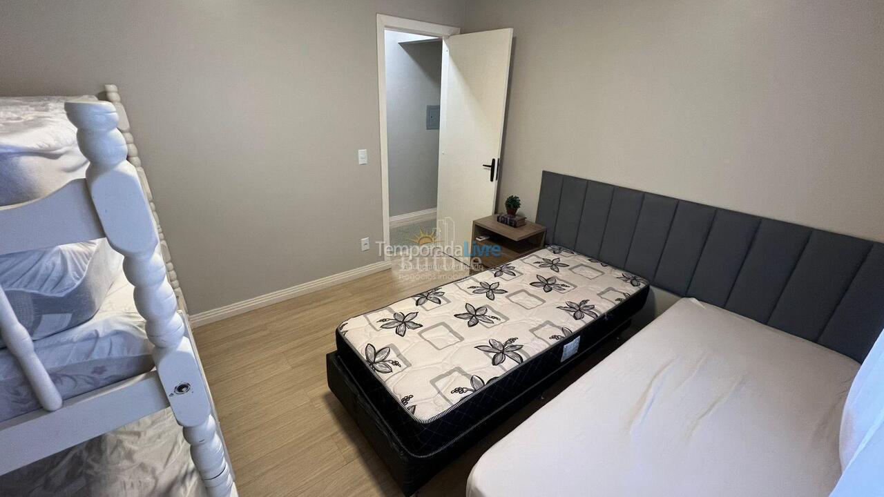 Apartment for vacation rental in Itapema (Meia Praia)