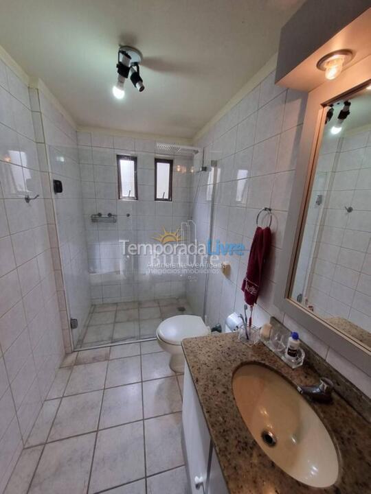 Apartamento para aluguel de temporada em Itapema (Meia Praia)