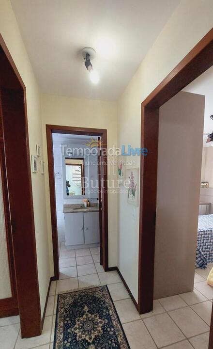 Apartamento para aluguel de temporada em Itapema (Meia Praia)