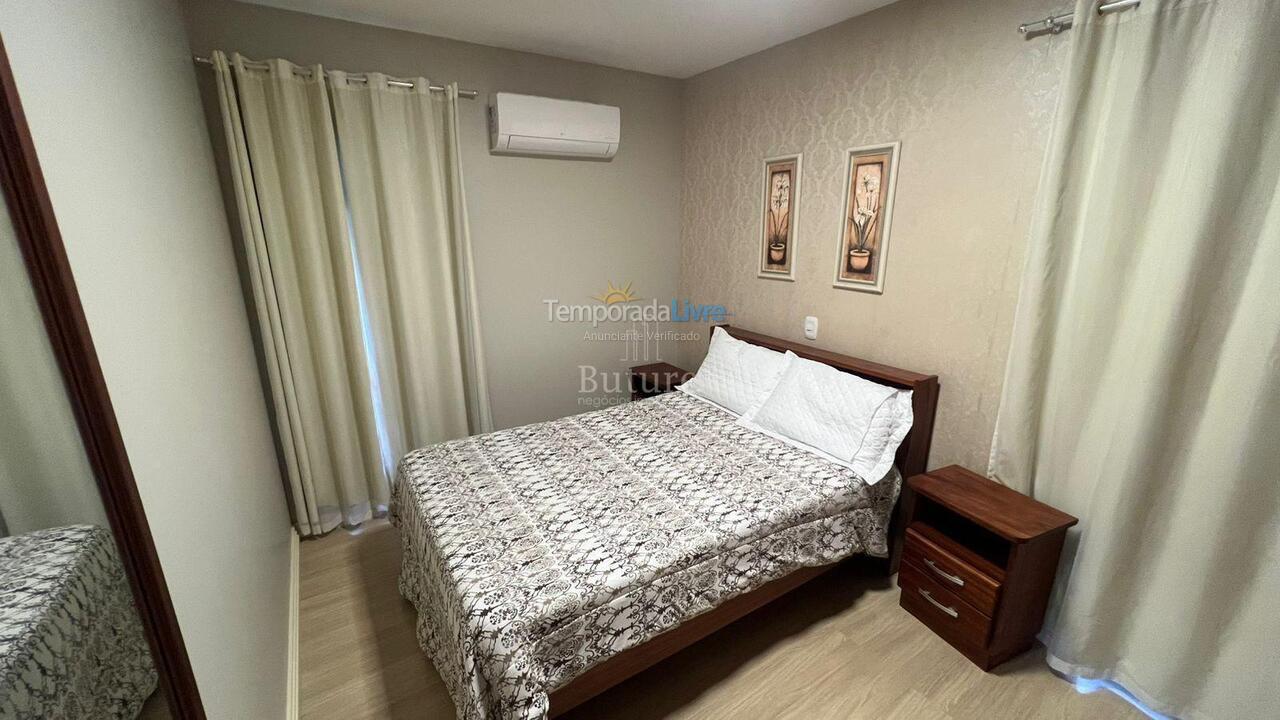 Apartment for vacation rental in Itapema (Meia Praia)