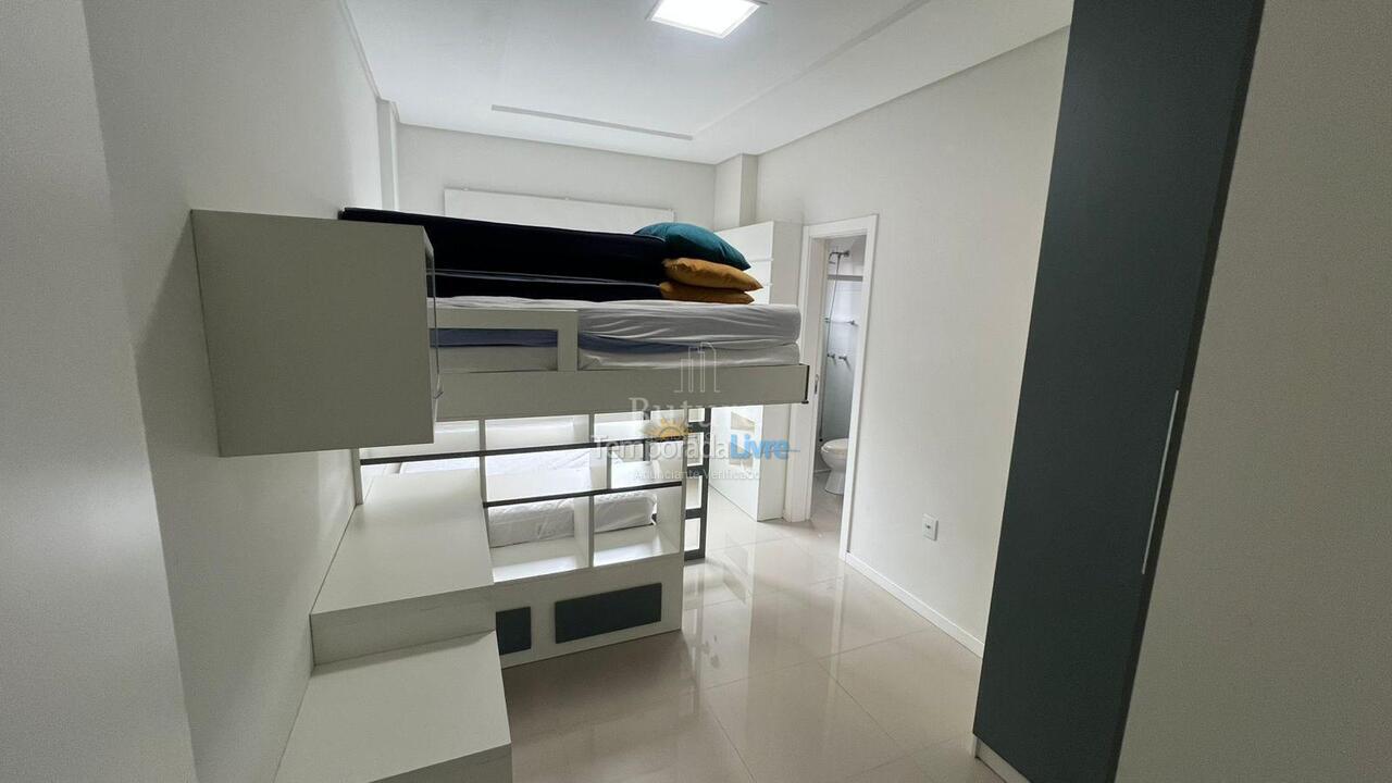 Apartment for vacation rental in Itapema (Meia Praia)