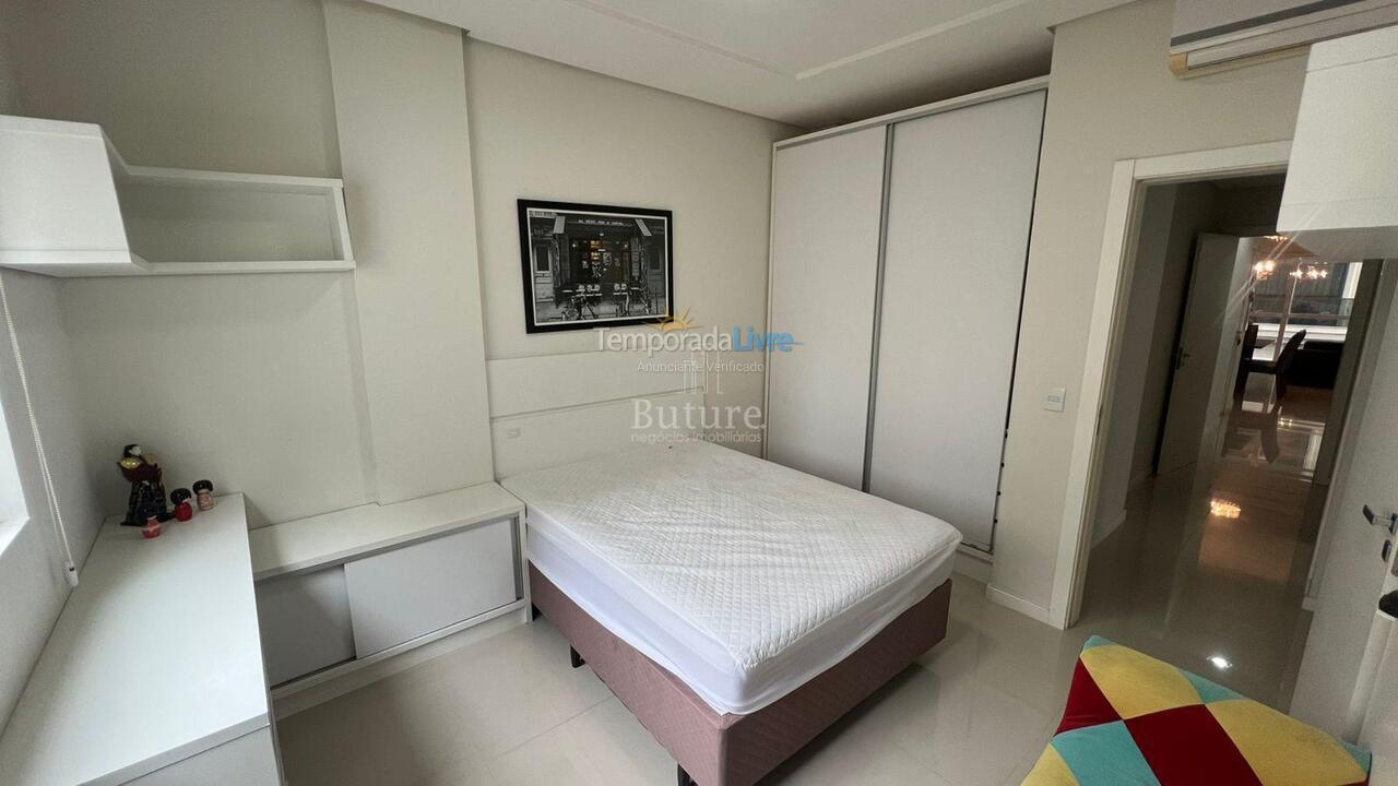 Apartment for vacation rental in Itapema (Meia Praia)