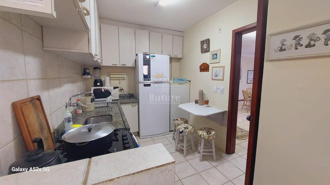 Apartamento para aluguel de temporada em Itapema (Meia Praia)