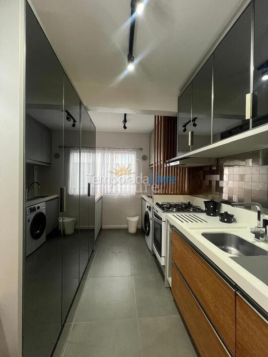 Apartment for vacation rental in Itapema (Meia Praia)