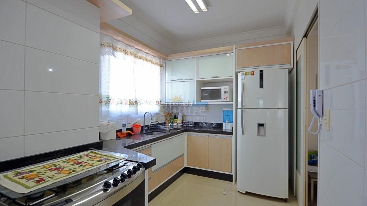 Apartment for vacation rental in Itapema (Meia Praia)