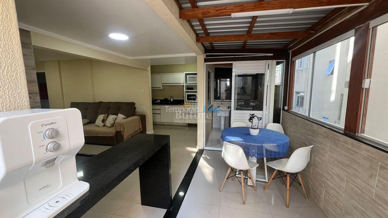 Apartamento para aluguel de temporada em Itapema (Meia Praia)