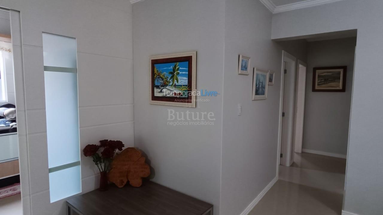 Apartment for vacation rental in Itapema (Meia Praia)
