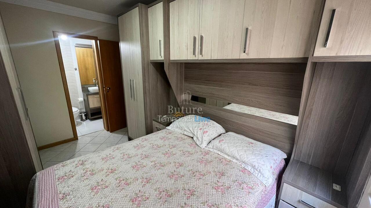 Apartamento para aluguel de temporada em Itapema (Meia Praia)