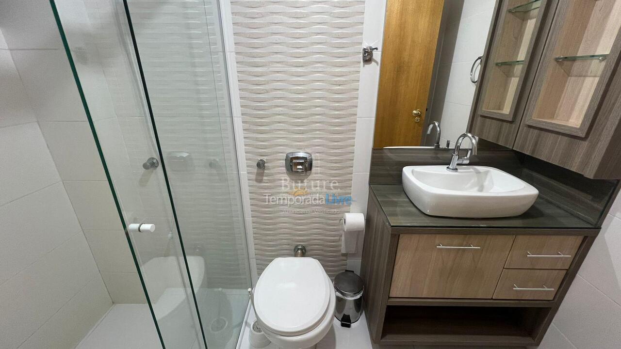 Apartamento para aluguel de temporada em Itapema (Meia Praia)