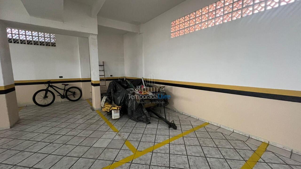 Apartamento para aluguel de temporada em Itapema (Meia Praia)