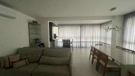 BEAUTIFUL AND SPACIOUS APARTMENT WITH 3 SUITES, LEFT, 2ND AV.