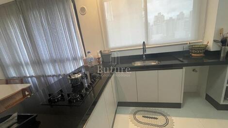 BEAUTIFUL AND SPACIOUS APARTMENT WITH 3 SUITES, LEFT, 2ND AV.