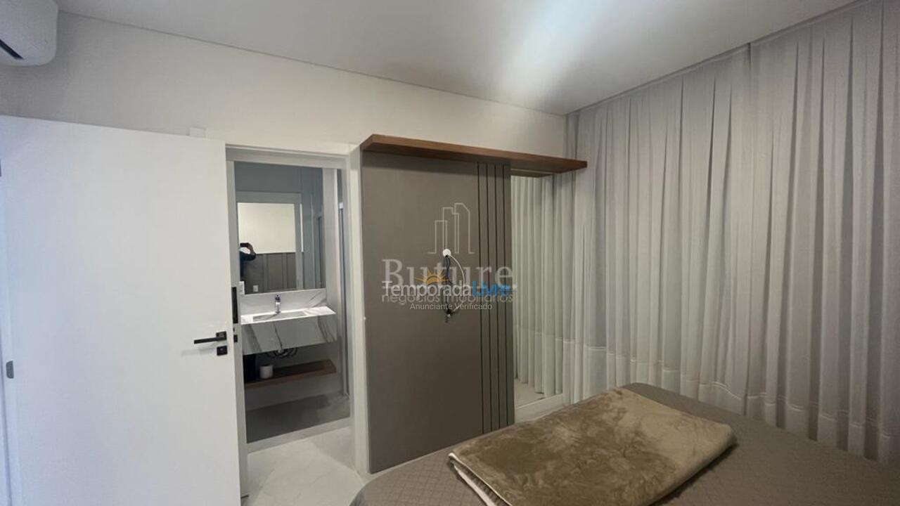 Apartment for vacation rental in Itapema (Meia Praia)