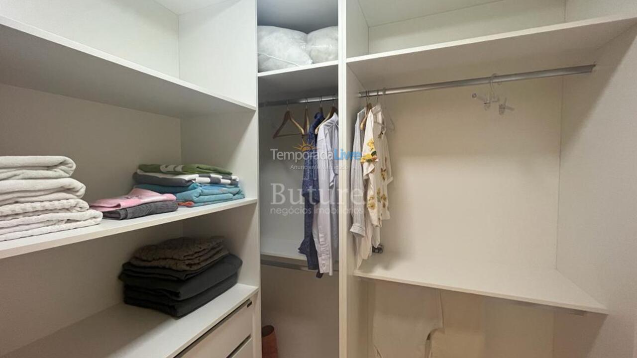 Apartment for vacation rental in Itapema (Meia Praia)