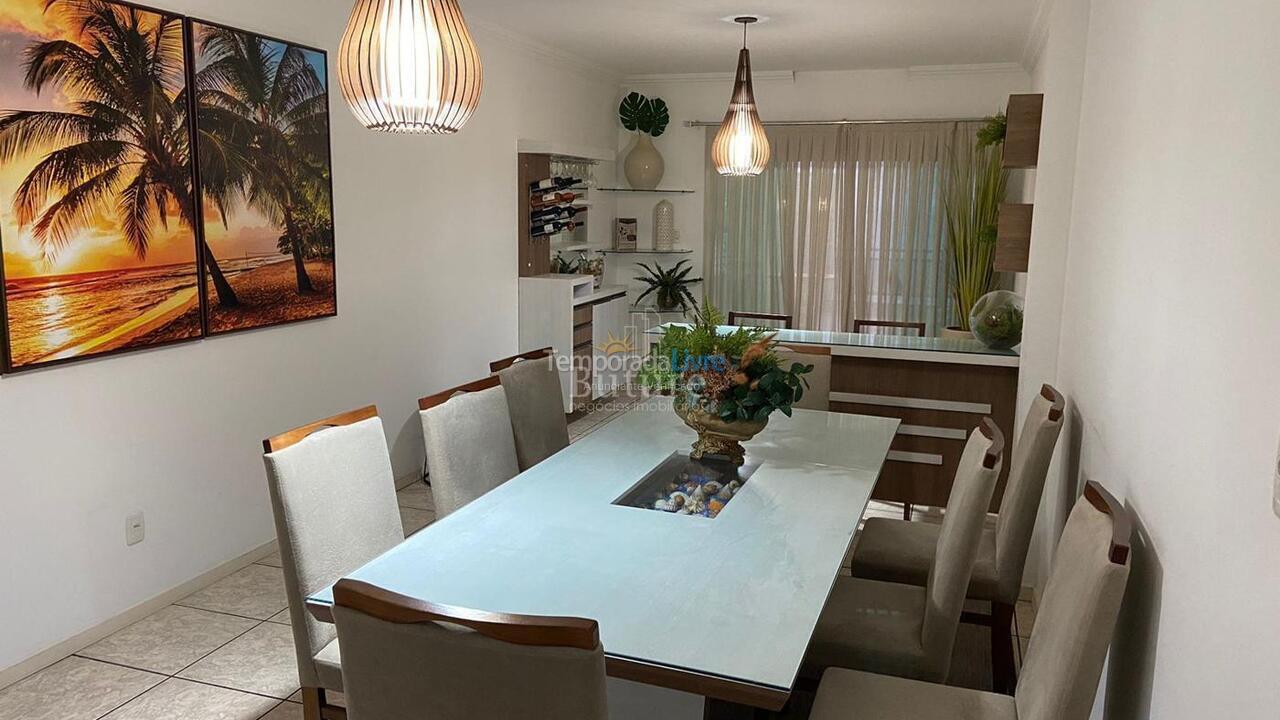 Apartment for vacation rental in Itapema (Meia Praia)