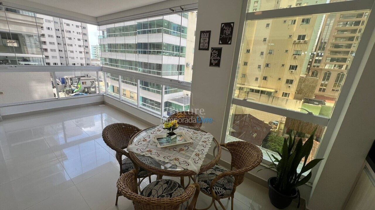 Apartamento para aluguel de temporada em Itapema (Meia Praia)