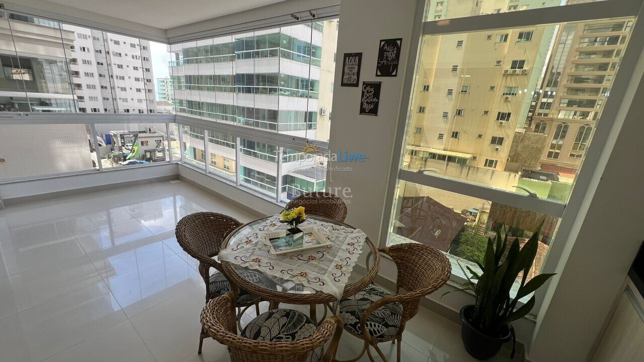 Apartamento para aluguel de temporada em Itapema (Meia Praia)