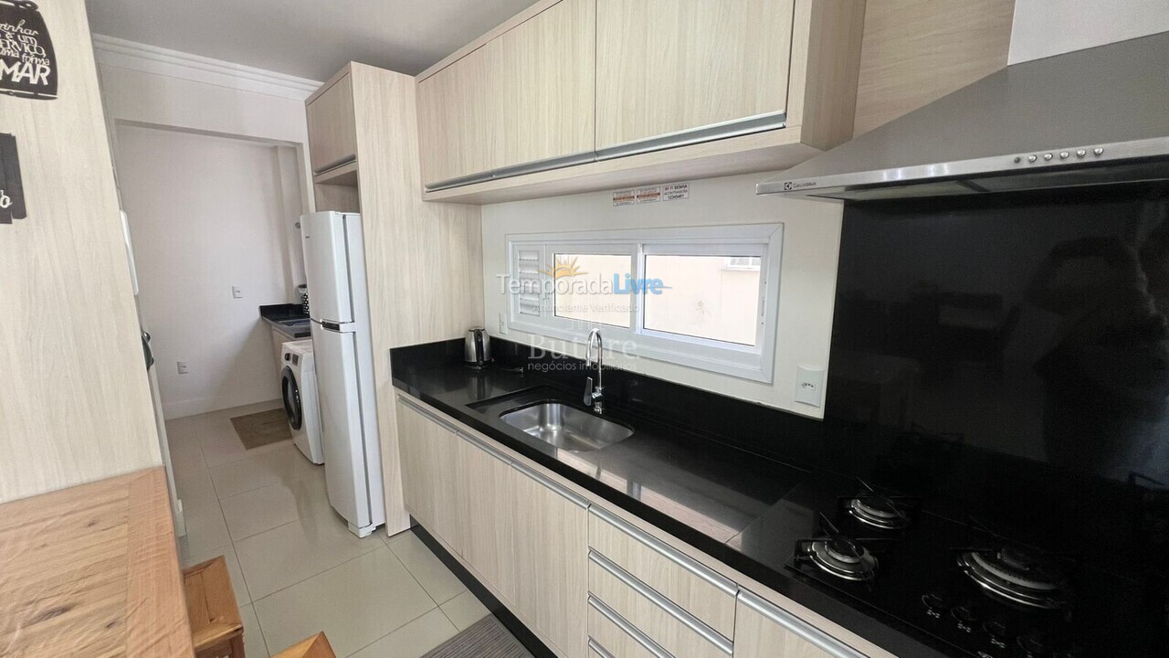 Apartamento para aluguel de temporada em Itapema (Meia Praia)